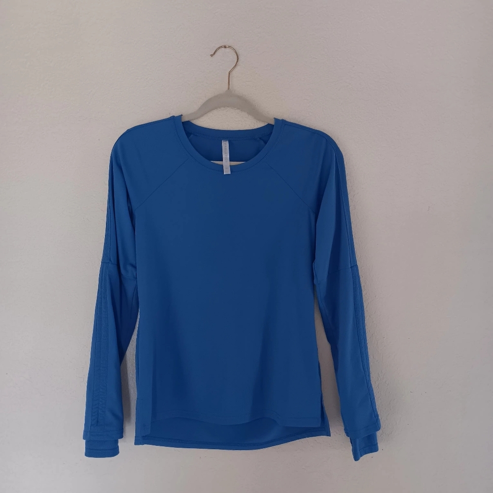 Fabletics long sleeve. Size XS. Blue.